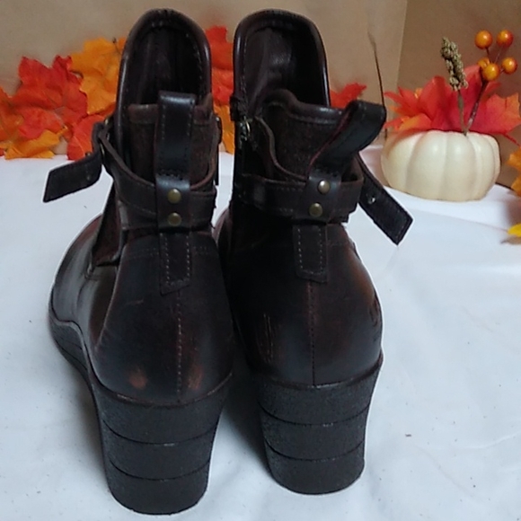 UGG boots sz 9 - Picture 3 of 7